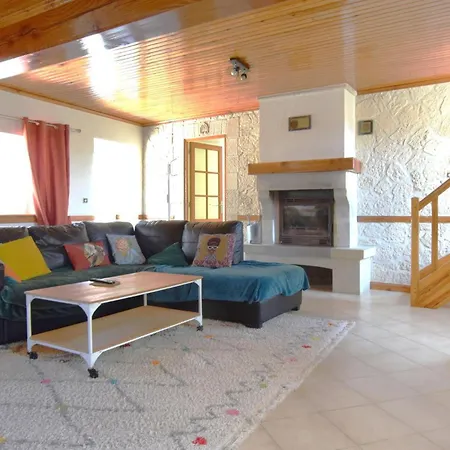 Three Bedroom Lovely In Joganville