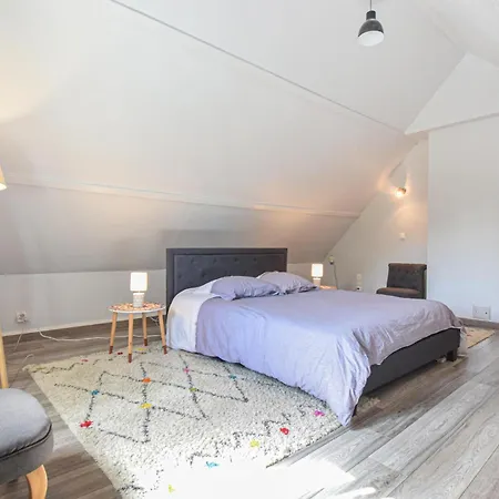 Three Bedroom Lovely In *